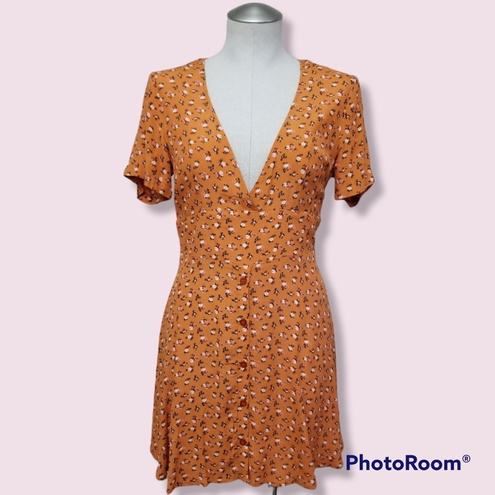 NWT Tie Back Plunge Neck Floral Skater Dress